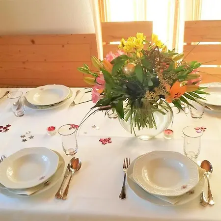 Holiday home Grosses Mit 5 Schlafzimmer & 4 Baeder Pollauberg