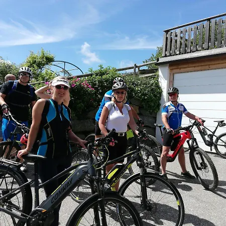 Hébergement de vacances Grosses Mit 5 Schlafzimmer & 4 Baeder