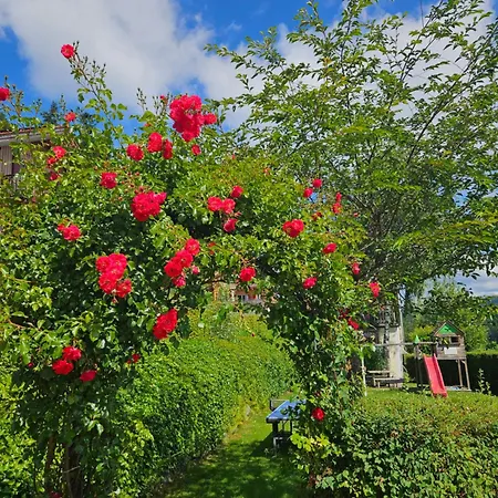 Großes Mit 5 Schlafzimmer&4 Bäder Ferienhaus *