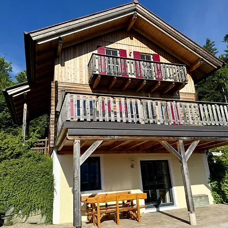 Hébergement de vacances Grosses Mit 5 Schlafzimmer & 4 Baeder