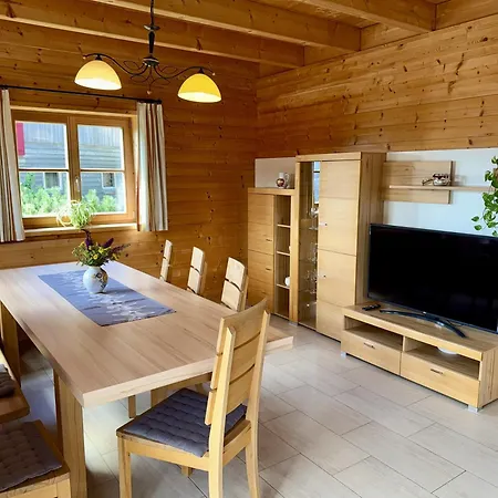 Grosses Mit 5 Schlafzimmer & 4 Baeder Semesterbostad Pöllauberg